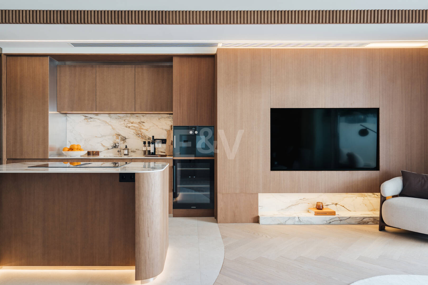 Elegante Wohnung in Las Lomas del Marbella Club mit herrlichem Berg- und Meerblick