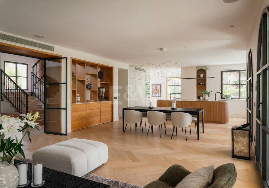 Modern Luxury Villa with Timeless Andalusian Elegance in San Pedro Playa
