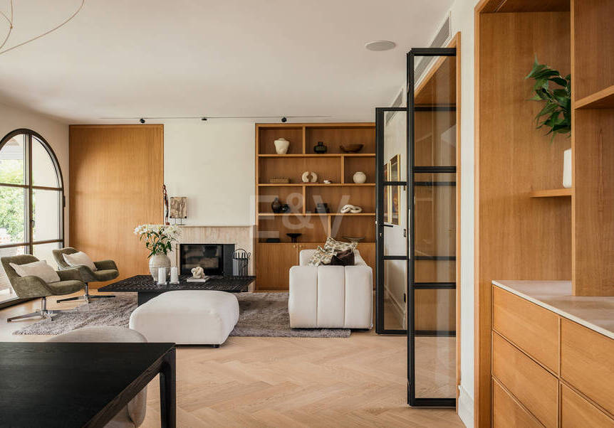 Modern Luxury Villa with Timeless Andalusian Elegance in San Pedro Playa