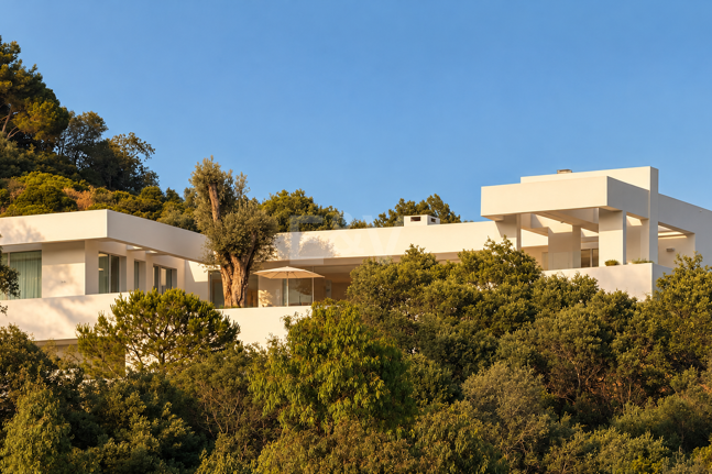 Exceptional Architectural Villa with Panoramic Sea Views in Los Altos de los Monteros, Marbella
