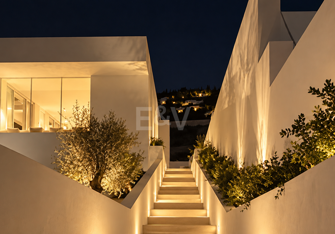 Exceptional Architectural Villa with Panoramic Sea Views in Los Altos de los Monteros, Marbella