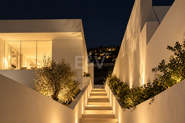 Exceptional Architectural Villa with Panoramic Sea Views in Los Altos de los Monteros, Marbella