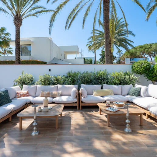 Fullt renoverad lyx Villa Bara 50 meter från stranden i Marbesa, Marbella