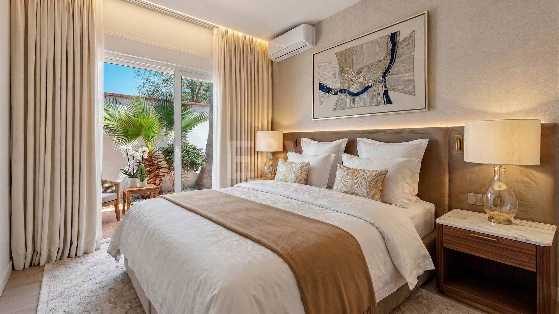 Fullt renoverad lyx Villa Bara 50 meter från stranden i Marbesa, Marbella