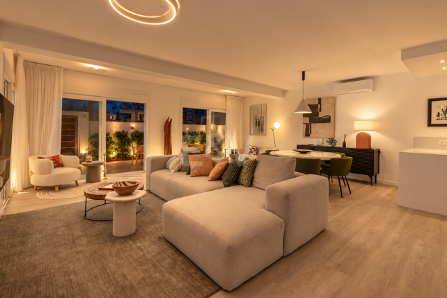Fullt renoverad lyx Villa Bara 50 meter från stranden i Marbesa, Marbella