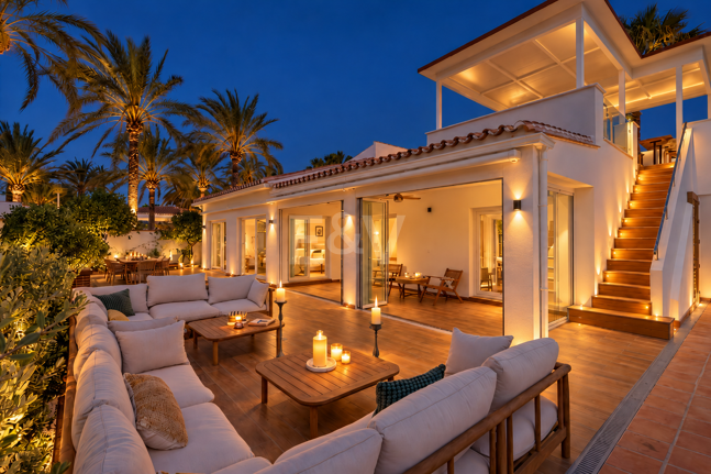 Fullt renoverad lyx Villa Bara 50 meter från stranden i Marbesa, Marbella