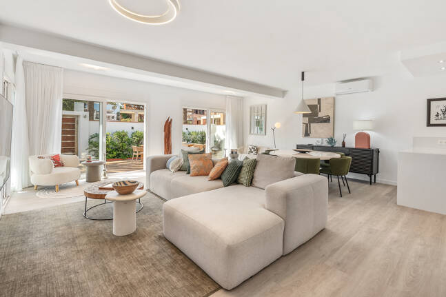 Fullt renoverad lyx Villa Bara 50 meter från stranden i Marbesa, Marbella