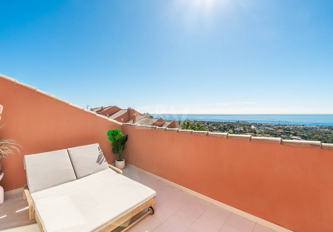 Stilvolles Duplex-Penthouse mit Panoramameerblick in El Rosario