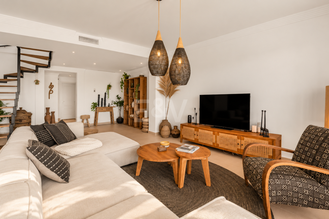 Stilvolles Duplex-Penthouse mit Panoramameerblick in El Rosario
