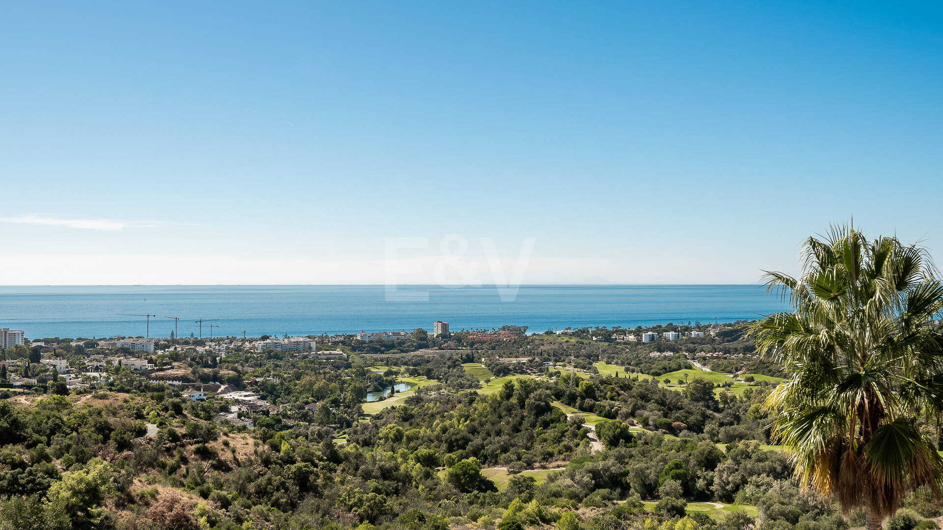 Stilvolles Duplex-Penthouse mit Panoramameerblick in El Rosario
