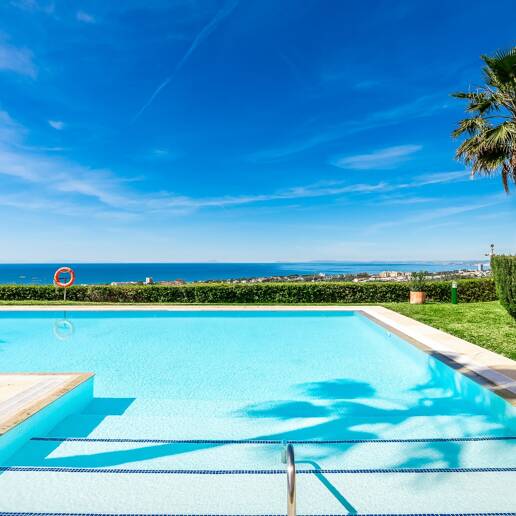 Stilvolles Duplex-Penthouse mit Panoramameerblick in El Rosario