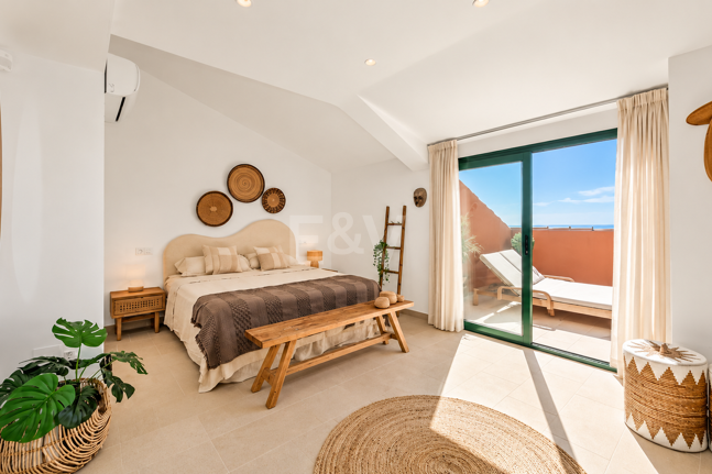 Stilvolles Duplex-Penthouse mit Panoramameerblick in El Rosario