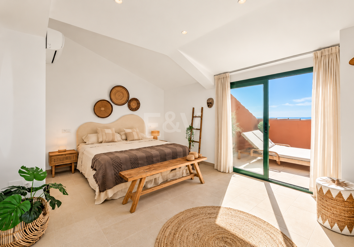 Stilvolles Duplex-Penthouse mit Panoramameerblick in El Rosario
