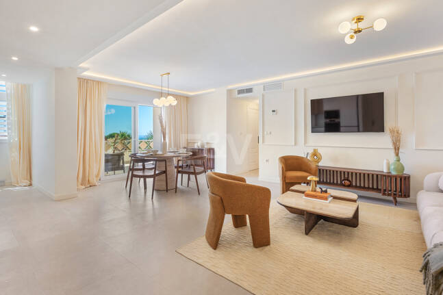 Elegante apartamento orientado al sur, cerca de la playa, en Las Chapas