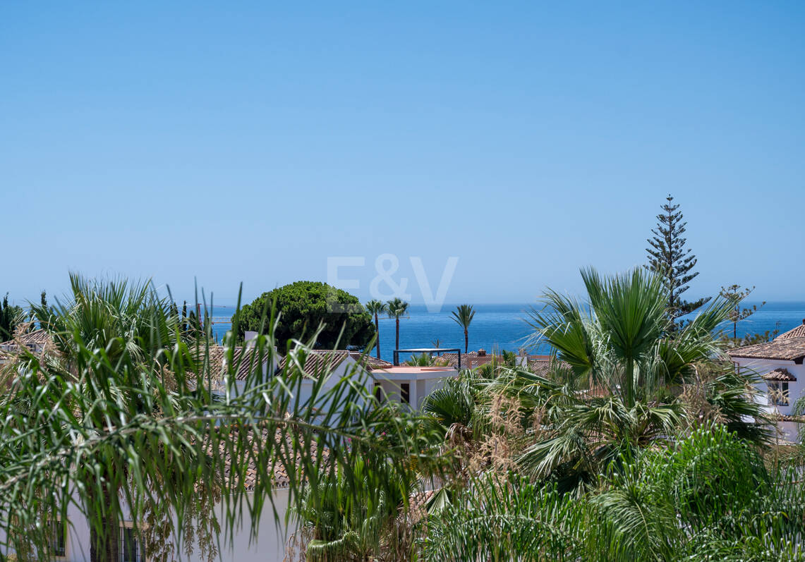 Elegante apartamento orientado al sur, cerca de la playa, en Las Chapas