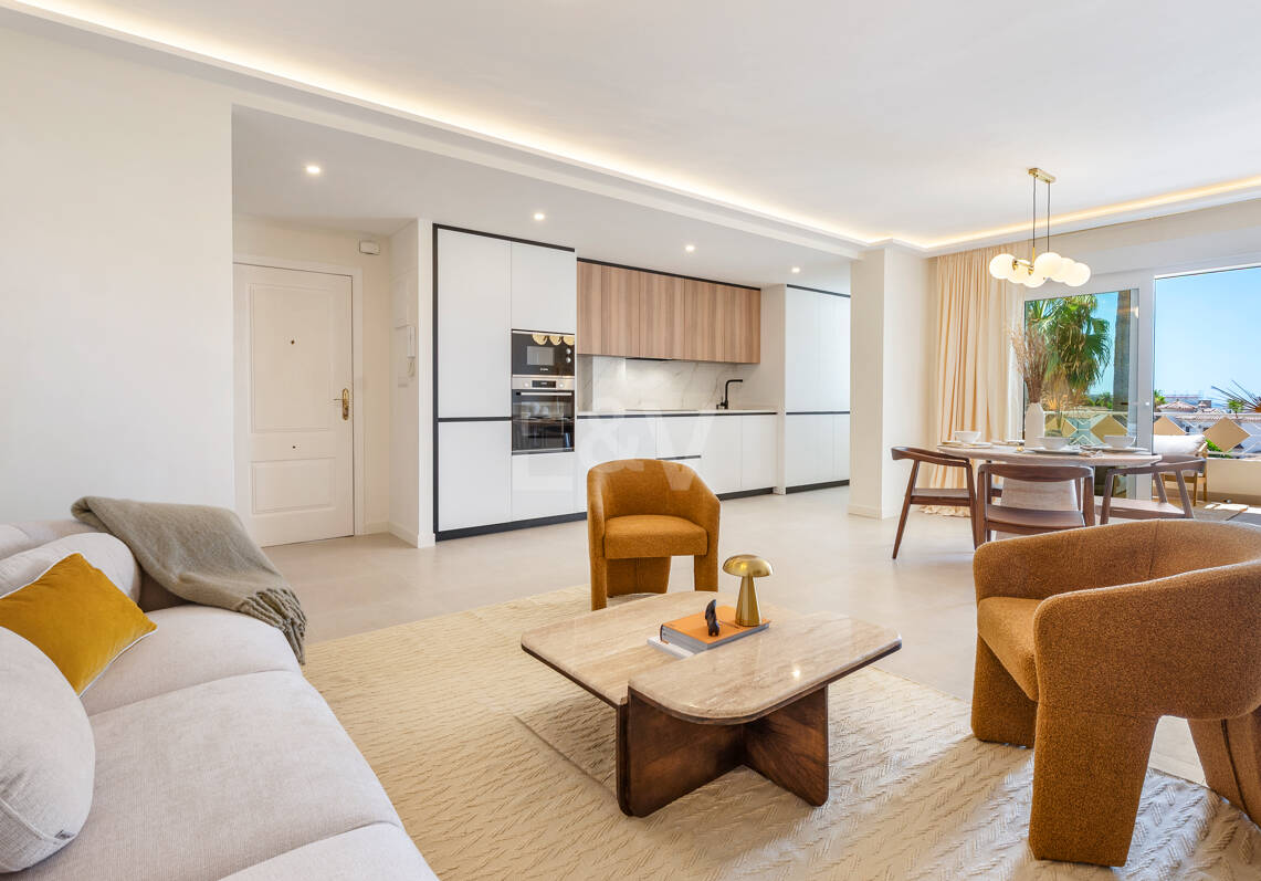 Elegante apartamento orientado al sur, cerca de la playa, en Las Chapas