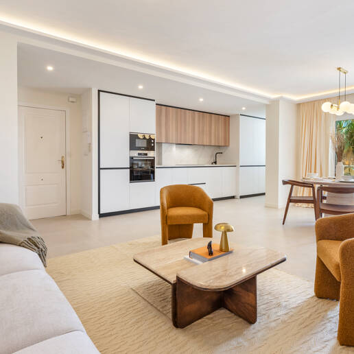 Elegante apartamento orientado al sur, cerca de la playa, en Las Chapas