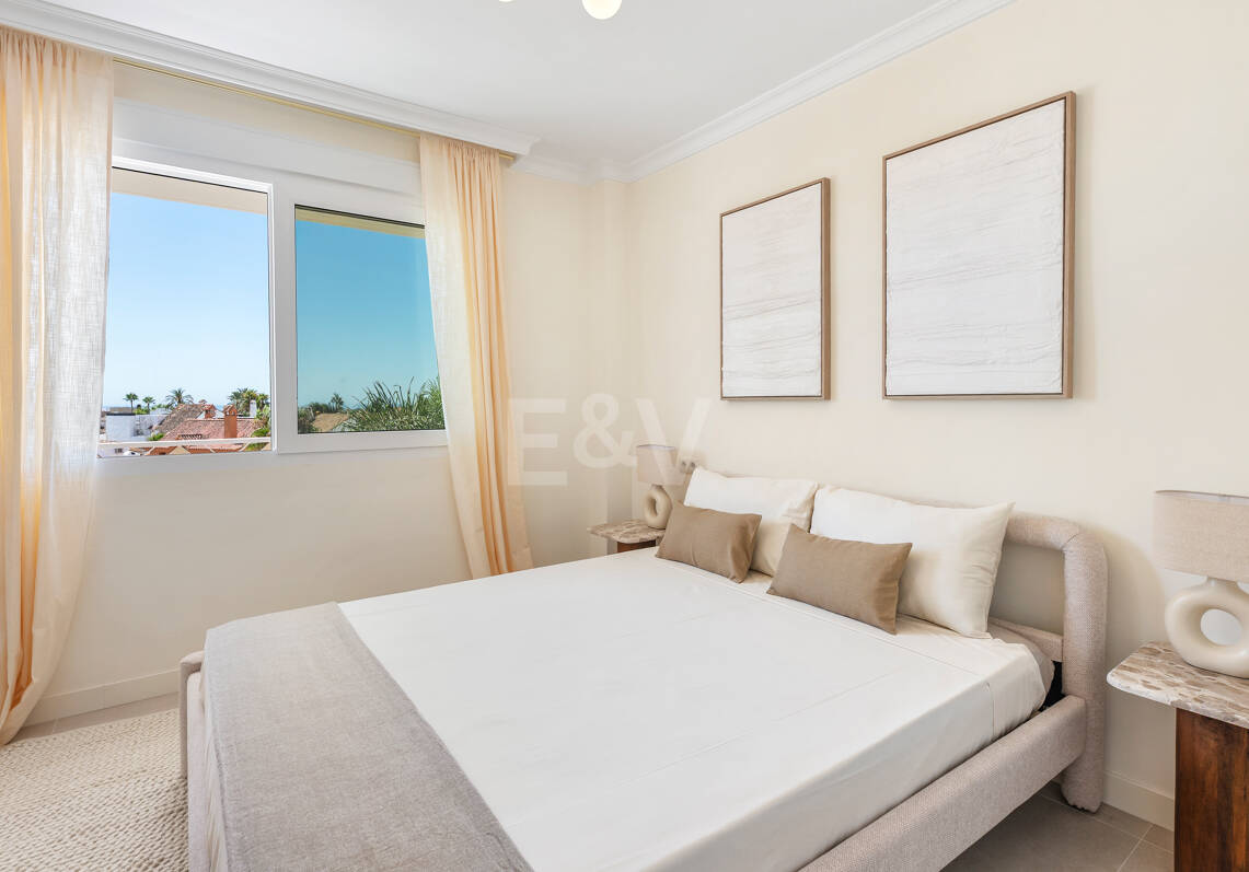 Elegante apartamento orientado al sur, cerca de la playa, en Las Chapas