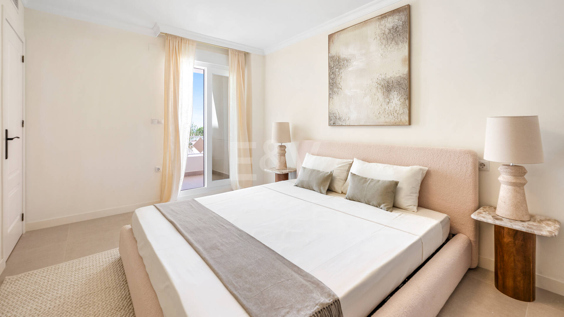 Elegante apartamento orientado al sur, cerca de la playa, en Las Chapas