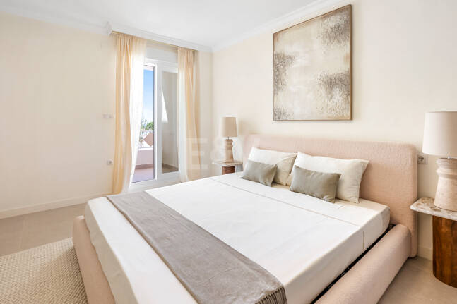 Elegante apartamento orientado al sur, cerca de la playa, en Las Chapas