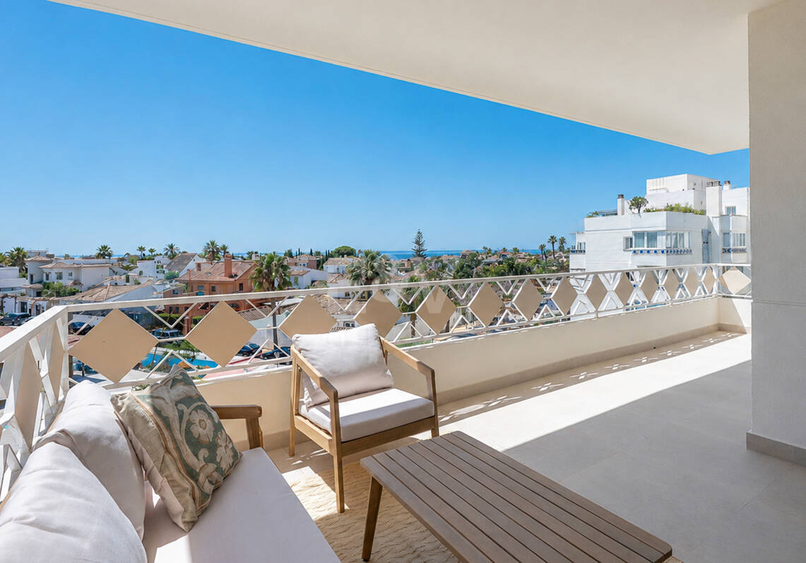 Elegante apartamento orientado al sur, cerca de la playa, en Las Chapas