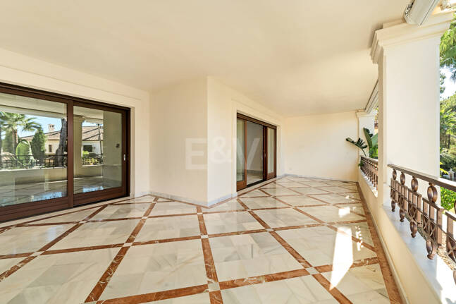 Elegante Wohnung in der exklusiven Wohnanlage Los Monteros Playa