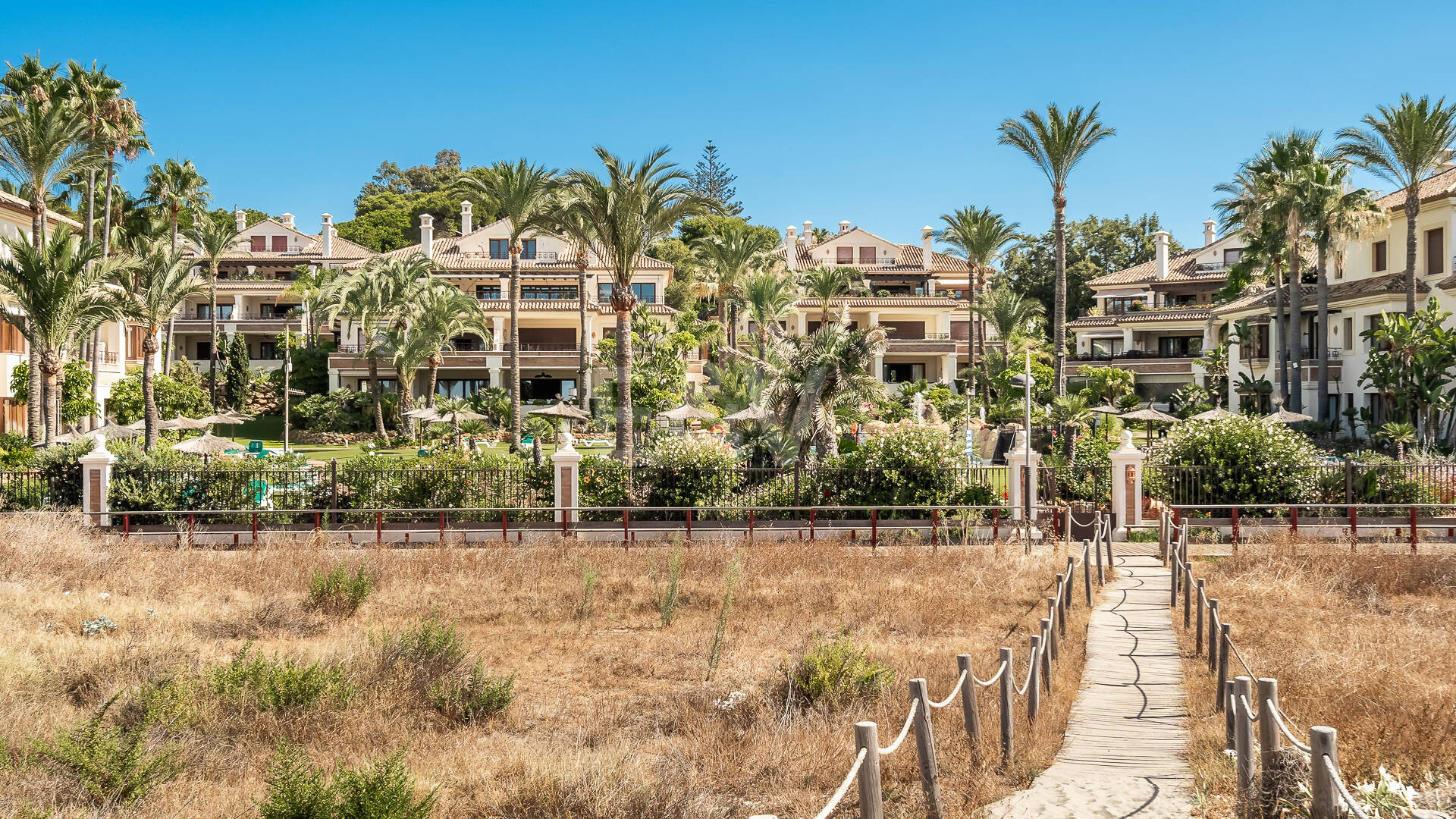 Elegante Wohnung in der exklusiven Wohnanlage Los Monteros Playa
