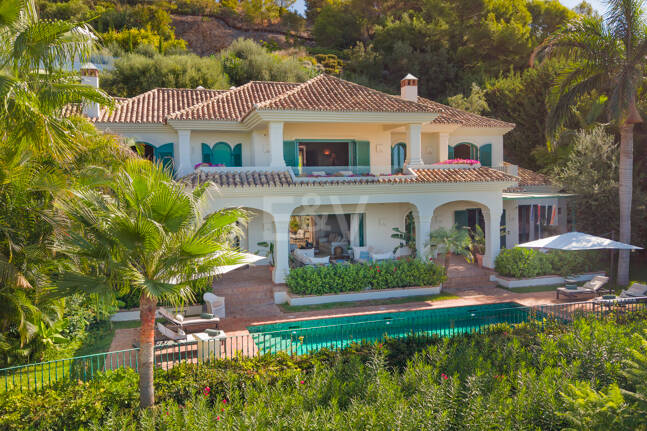 Außergewöhnliche Villa in Cascada de Camoján, Marbella