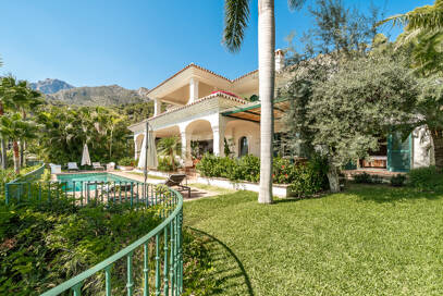 Außergewöhnliche Villa in Cascada de Camoján, Marbella