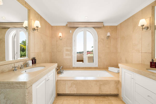 Exceptional Villa in Cascada de Camoján, Marbella