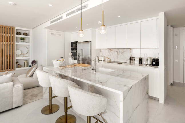 Palo Alto Duplex Penthouse with Panoramic Sea Views
