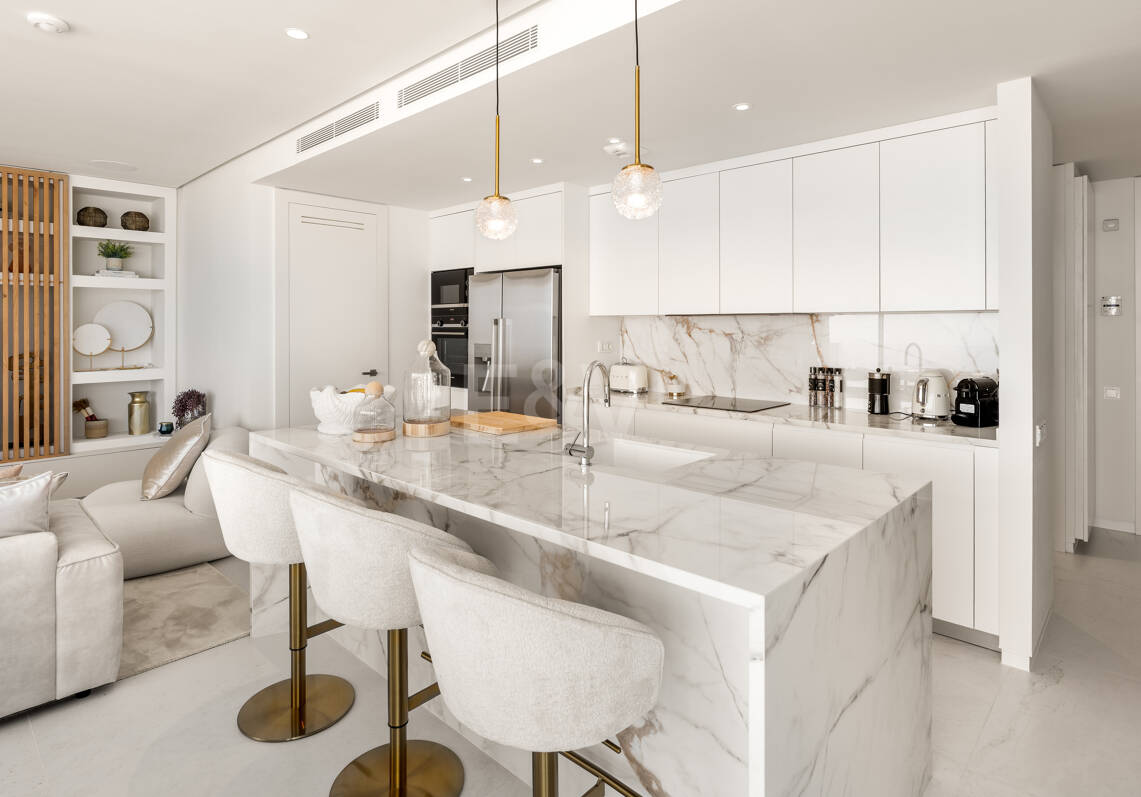 Palo Alto Duplex Penthouse with Panoramic Sea Views