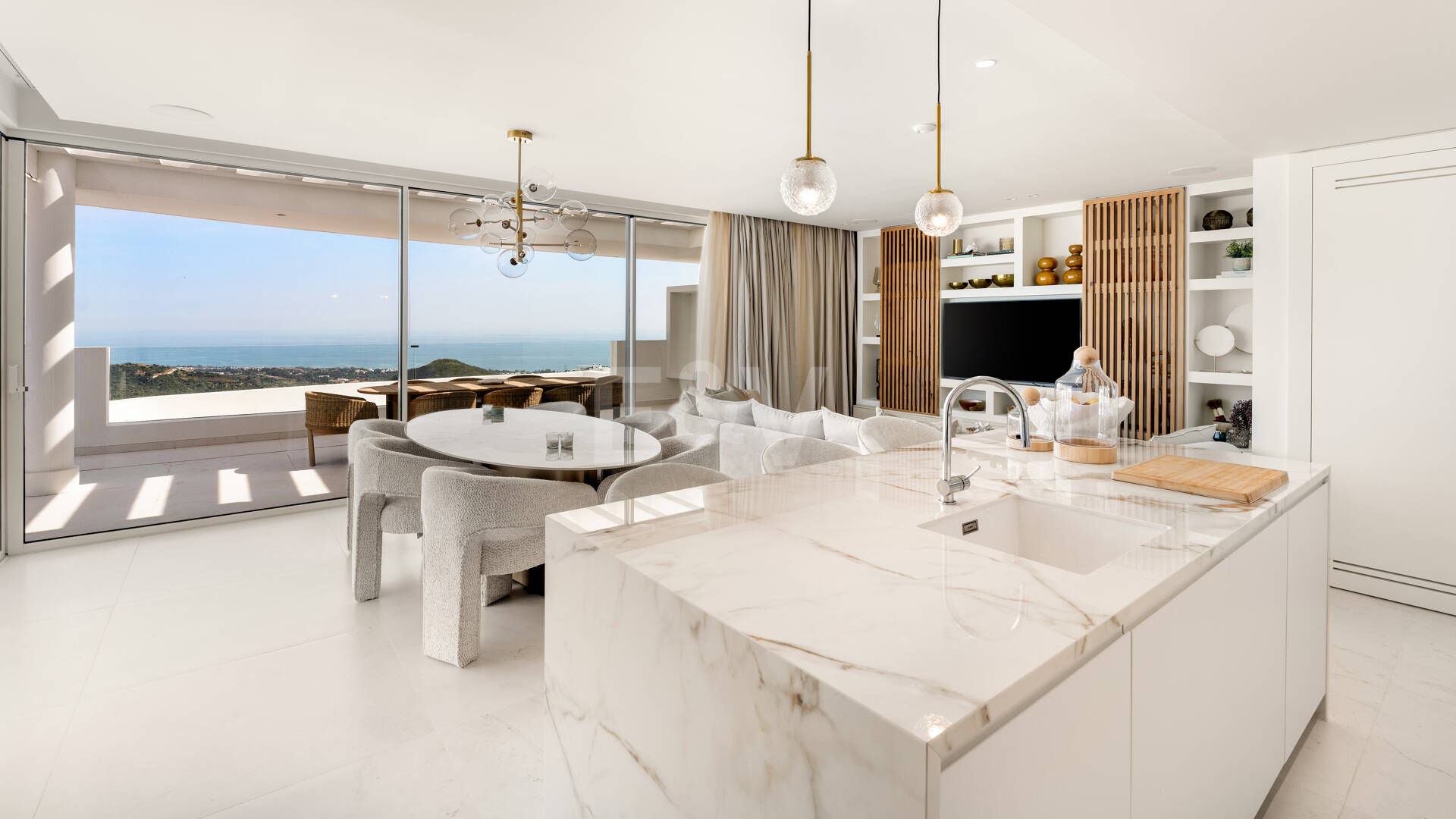 Palo Alto Duplex Penthouse with Panoramic Sea Views