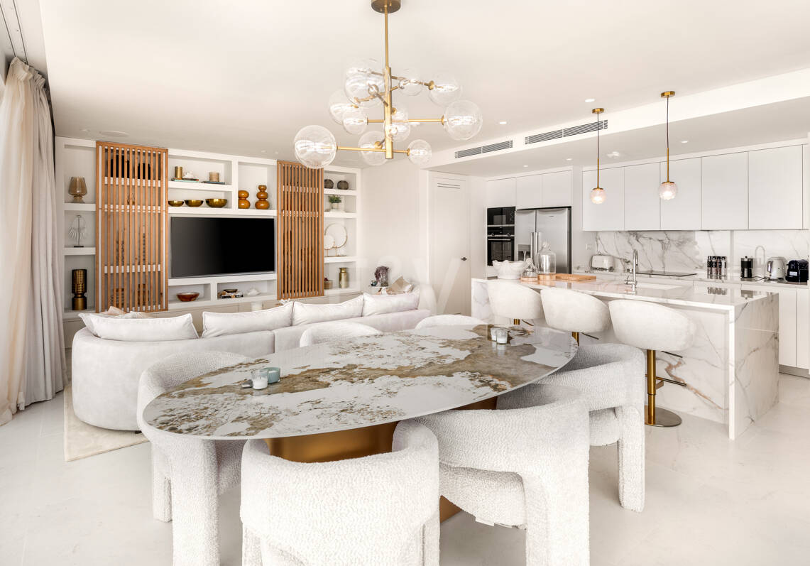 Palo Alto Duplex Penthouse with Panoramic Sea Views