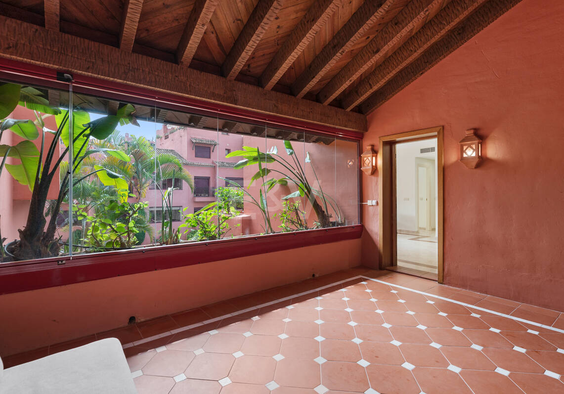 3-Schlafzimmer-Apartment in Elviria – Strandnahes Wohnen & Vielseitig Nutzbare Terrasse