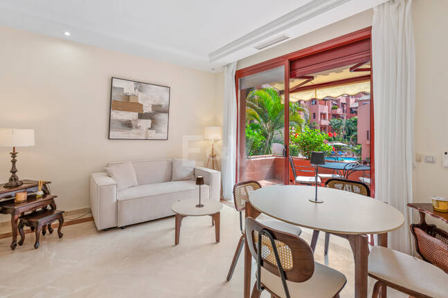 3-Schlafzimmer-Apartment in Elviria – Strandnahes Wohnen & Vielseitig Nutzbare Terrasse