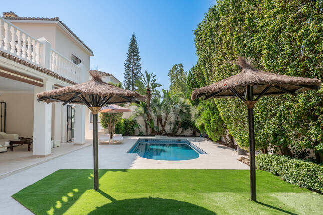 Family Villa Steps from the Golf Club in Guadalmina Alta