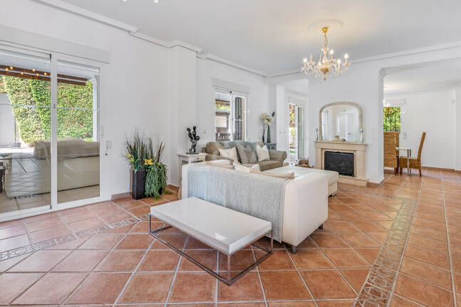 Family Villa Steps from the Golf Club in Guadalmina Alta