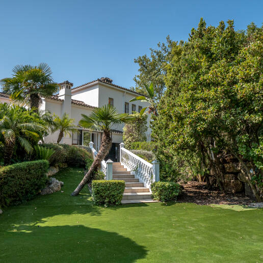 Family Villa Steps from the Golf Club in Guadalmina Alta
