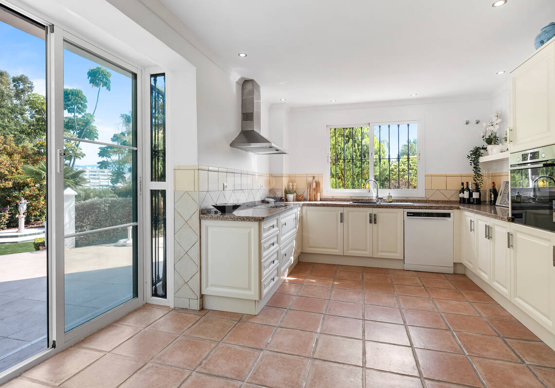 Family Villa Steps from the Golf Club in Guadalmina Alta