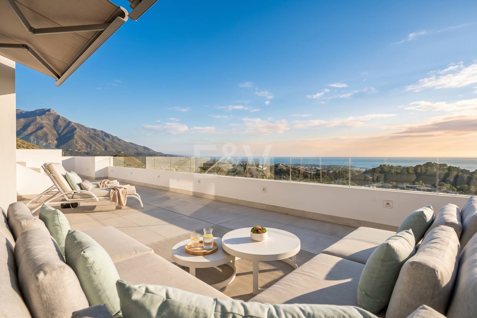 Penthouse avec vue panoramique sur la mer et la montagne à Real de La Quinta