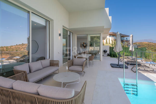 Appartement rez de chaussée à louer en Marbella Club Golf Resort, Benahavis