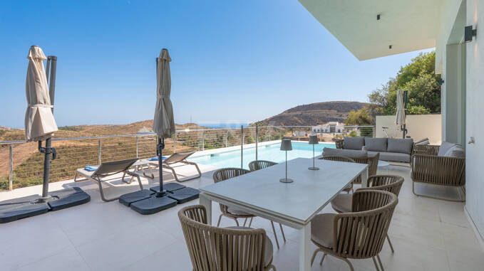 Exclusive 3-Bedroom Sky Residence with Private Pool & Endless Views – Marbella Club Golf Resort
