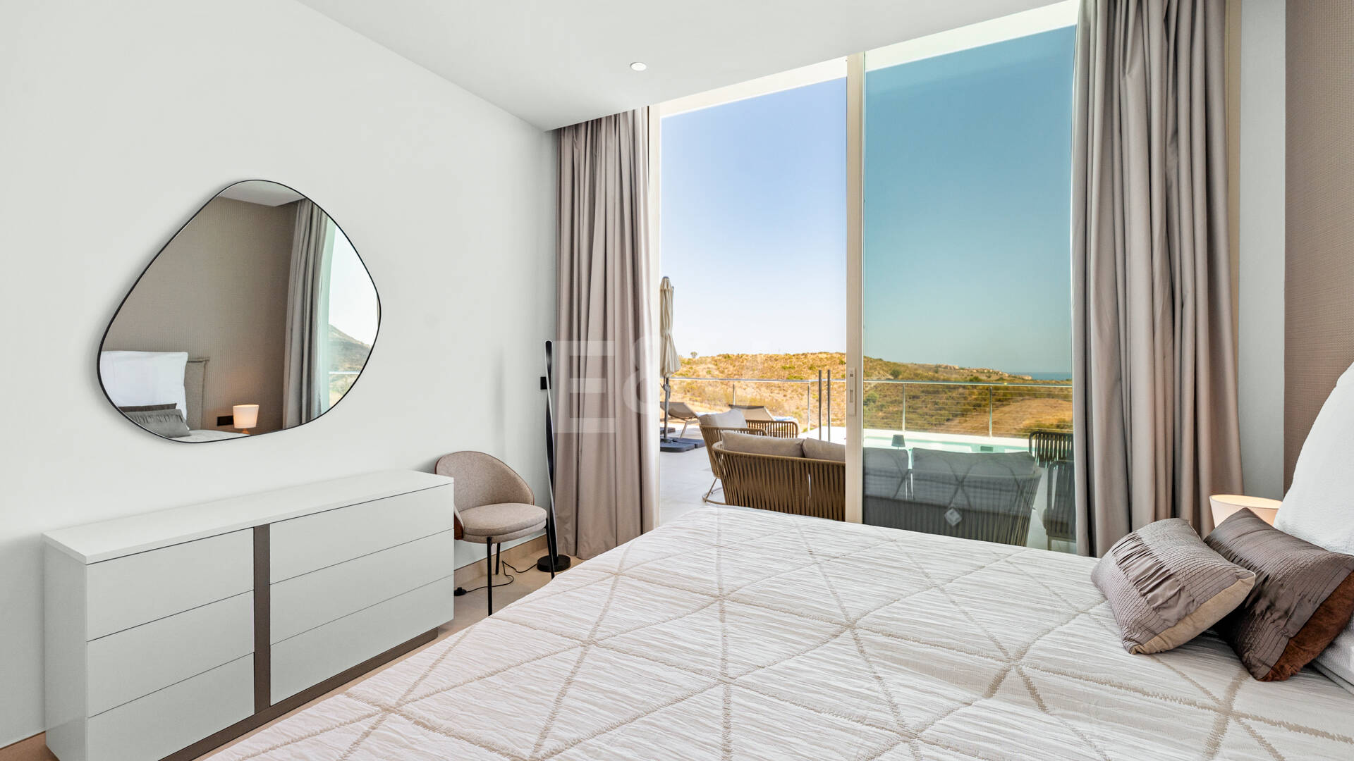 Appartement rez de chaussée à louer en Marbella Club Golf Resort, Benahavis