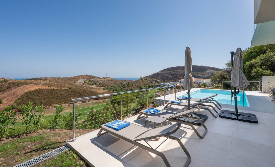 Appartement rez de chaussée à louer en Marbella Club Golf Resort, Benahavis avec 3 chambres, 3 salles de bains, 3...