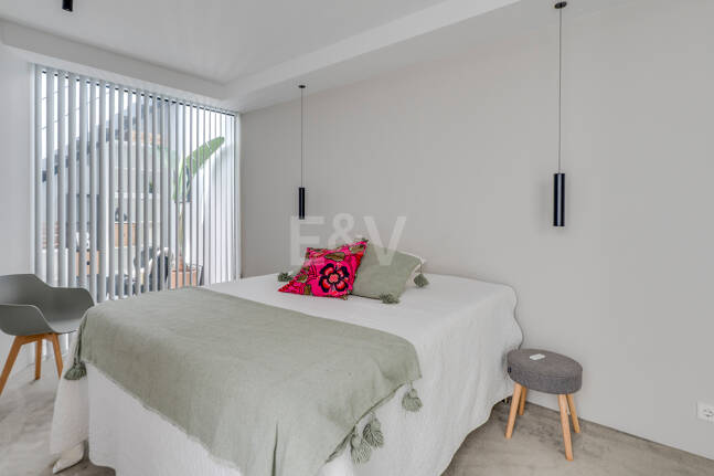 Villa de inspiración escandinava en Elviria Este, Marbella