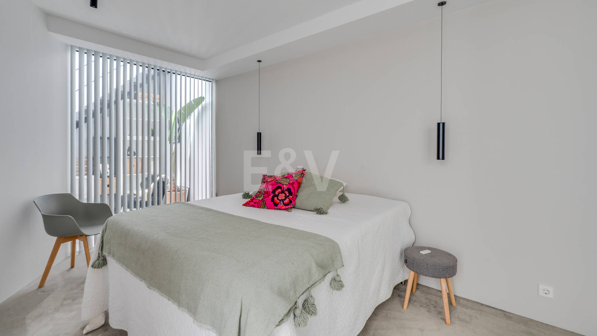 Villa de inspiración escandinava en Elviria Este, Marbella