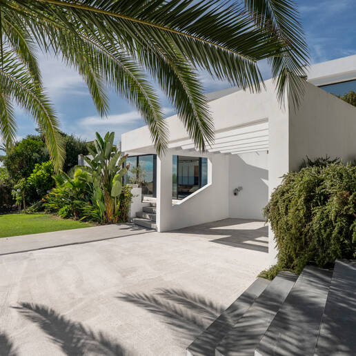 Skandinavisch inspirierte Villa in Elviria Ost, Marbella