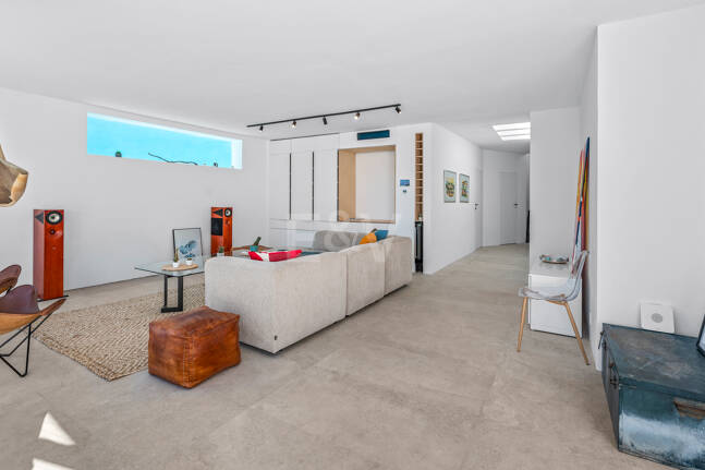 Villa de inspiración escandinava en Elviria Este, Marbella