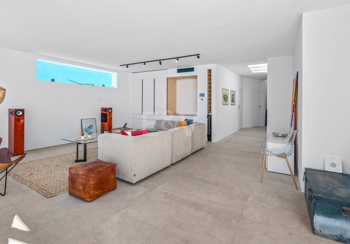 Villa de inspiración escandinava en Elviria Este, Marbella